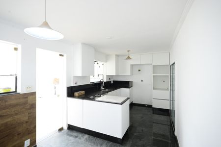 Casa à venda com 250m², 4 quartos e 5 vagasCozinha