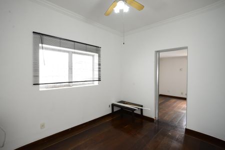 Casa à venda com 250m², 4 quartos e 5 vagasSuíte 3