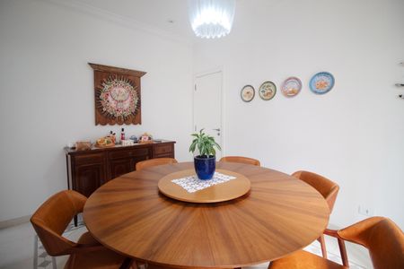 Casa à venda com 460m², 4 quartos e 3 vagas Casa à venda com 460m², 4 quartos e 3 vagasCopa