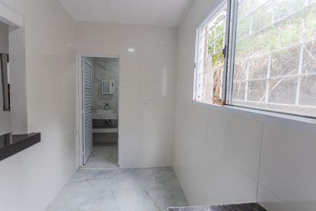 Casa à venda com 70m², 2 quartos e sem vaga Casa à venda com 70m², 2 quartos e sem vagaCozinha