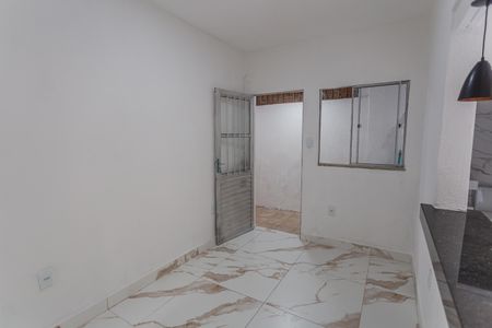 Sala de casa para alugar com 2 quartos, 70m² em Santa Tereza, Belo Horizonte