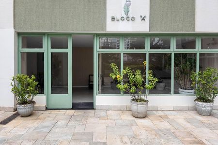 Apartamento à venda com 65m², 2 quartos e 1 vagaFachada do bloco