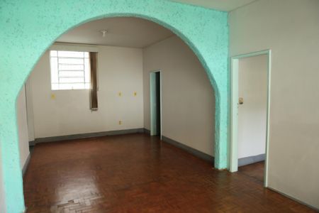 Casa para alugar com 900m², 6 quartos e 2 vagasEdícula 