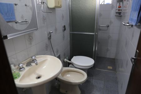 Casa para alugar com 900m², 6 quartos e 2 vagasBanheiro social