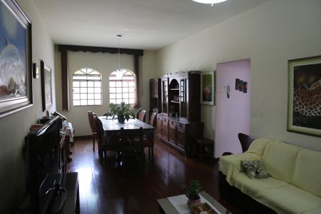 Sala de casa para alugar com 6 quartos, 900m² em Eldorado, Contagem