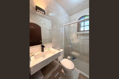 Casa à venda com 170m², 4 quartos e 2 vagasBanheiro Social 1