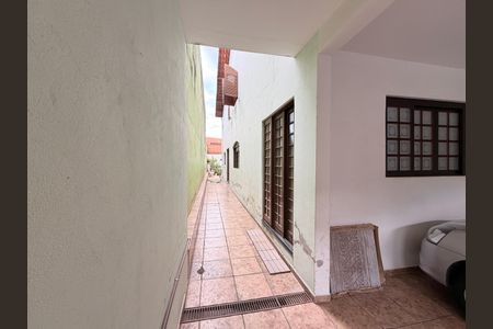 Casa à venda com 170m², 4 quartos e 2 vagasGaragem