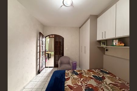 Casa à venda com 170m², 4 quartos e 2 vagasQuarto 1