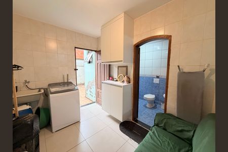 Casa à venda com 170m², 4 quartos e 2 vagasÁrea de Serviço