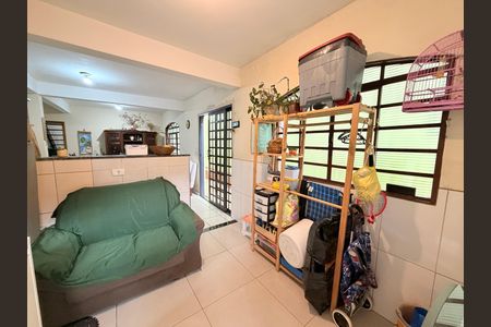 Casa à venda com 170m², 4 quartos e 2 vagasÁrea de Serviço