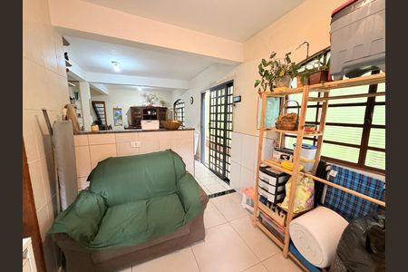 Casa à venda com 170m², 4 quartos e 2 vagasÁrea de Serviço