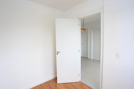 Quarto 1 de apartamento para alugar com 2 quartos, 37m² em Morumbi, São Paulo