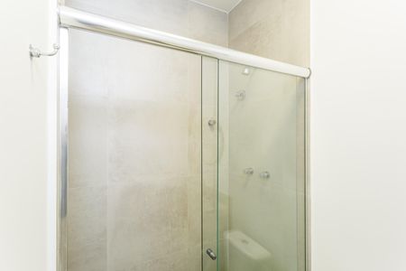 Apartamento à venda com 117m², 2 quartos e 1 vaga Apartamento à venda com 117m², 2 quartos e 1 vagaBanheiro da Suíte 1