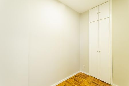 Apartamento à venda com 117m², 2 quartos e 1 vaga Apartamento à venda com 117m², 2 quartos e 1 vagaQuarto de Serviço