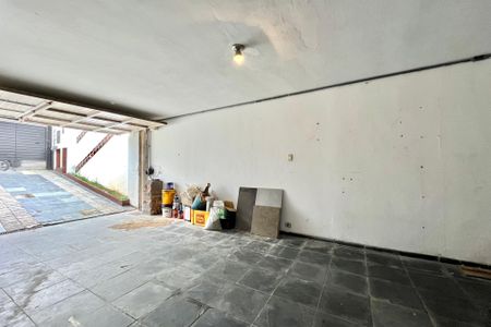 Casa à venda com 180m², 4 quartos e 4 vagasGaragem