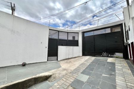 Casa à venda com 180m², 4 quartos e 4 vagasGaragem
