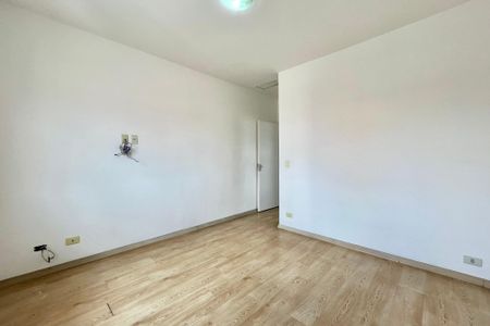 Casa à venda com 180m², 4 quartos e 4 vagasSuite