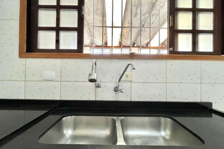 Casa à venda com 180m², 4 quartos e 4 vagasCozinha