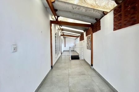 Casa à venda com 180m², 4 quartos e 4 vagasÁrea externa