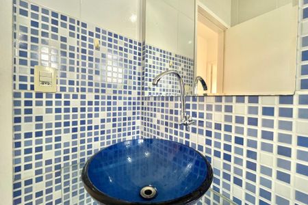 Casa à venda com 180m², 4 quartos e 4 vagasBanheiro Corredor