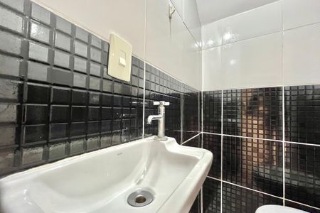 Casa à venda com 180m², 4 quartos e 4 vagasLavabo