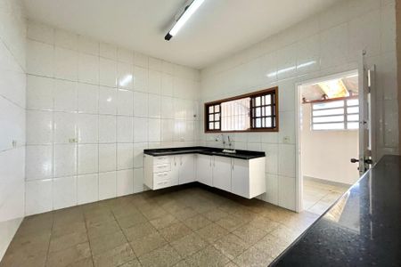 Casa à venda com 180m², 4 quartos e 4 vagasCozinha