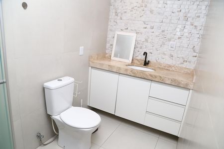 Apartamento para alugar com 82m², 2 quartos e 1 vagaBanheiro Social