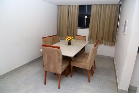 Apartamento para alugar com 82m², 2 quartos e 1 vagaSala de Jantar