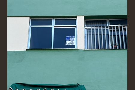 Apartamento para alugar com 75m², 2 quartos e sem vagaFachada + Placa