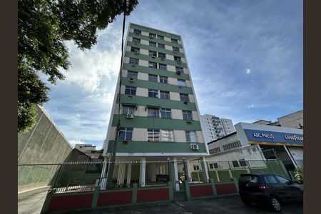 Apartamento para alugar com 75m², 2 quartos e sem vagaFachada