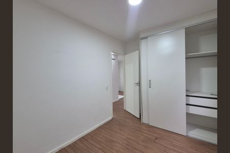 Quarto de apartamento para alugar com 2 quartos, 60m² em Vargem Pequena, Rio de Janeiro