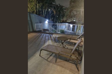 Casa de condomínio à venda com 170m², 3 quartos e 3 vagas Casa de condomínio à venda com 170m², 3 quartos e 3 vagasPiscina