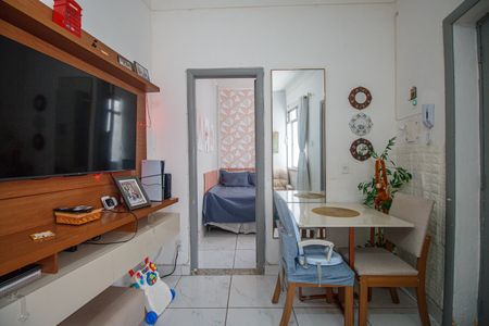 Casa à venda com 57m², 2 quartos e 1 vaga Casa à venda com 57m², 2 quartos e 1 vagaSala