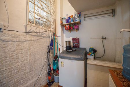 Casa à venda com 57m², 2 quartos e 1 vaga Casa à venda com 57m², 2 quartos e 1 vagaÁrea de Serviço