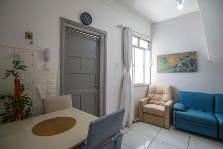 Casa à venda com 57m², 2 quartos e 1 vaga Casa à venda com 57m², 2 quartos e 1 vagaSala