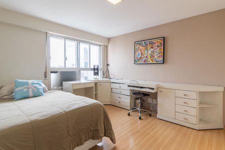 Apartamento à venda com 268m², 3 quartos e 3 vagas Apartamento à venda com 268m², 3 quartos e 3 vagasSuíte 2