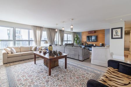 Apartamento à venda com 268m², 3 quartos e 3 vagas Apartamento à venda com 268m², 3 quartos e 3 vagasSala