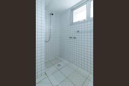 Apartamento à venda com 268m², 3 quartos e 3 vagas Apartamento à venda com 268m², 3 quartos e 3 vagasBanheiro da Suíte 1