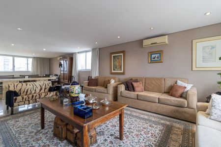 Apartamento à venda com 268m², 3 quartos e 3 vagas Apartamento à venda com 268m², 3 quartos e 3 vagasSala