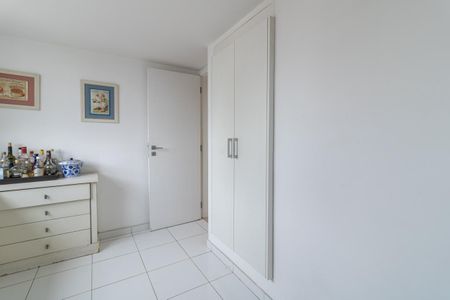 Apartamento à venda com 268m², 3 quartos e 3 vagas Apartamento à venda com 268m², 3 quartos e 3 vagasCozinha