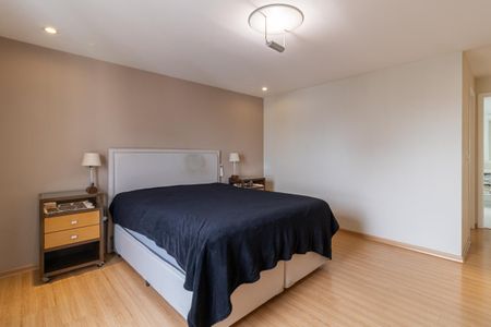 Apartamento à venda com 268m², 3 quartos e 3 vagas Apartamento à venda com 268m², 3 quartos e 3 vagas Suíte 1