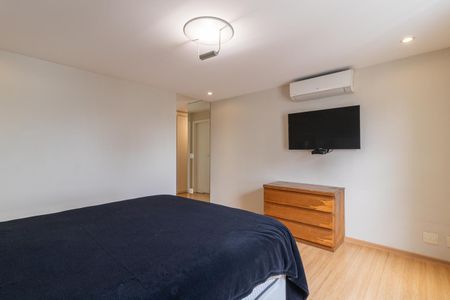 Apartamento à venda com 268m², 3 quartos e 3 vagas Apartamento à venda com 268m², 3 quartos e 3 vagas Suíte 1