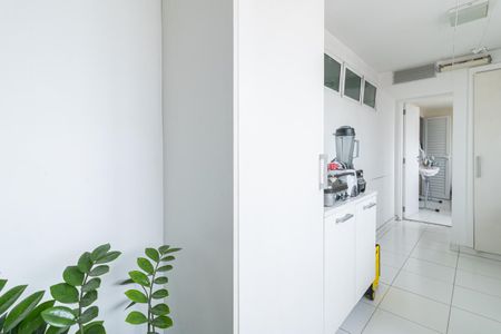 Apartamento à venda com 268m², 3 quartos e 3 vagas Apartamento à venda com 268m², 3 quartos e 3 vagasÁrea de Serviço