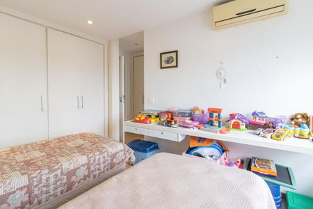 Apartamento à venda com 268m², 3 quartos e 3 vagas Apartamento à venda com 268m², 3 quartos e 3 vagasSuíte 3