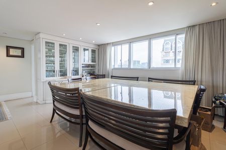 Apartamento à venda com 268m², 3 quartos e 3 vagas Apartamento à venda com 268m², 3 quartos e 3 vagasSala de Jantar