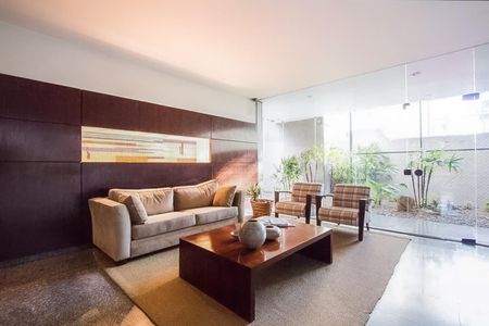 Apartamento à venda com 268m², 3 quartos e 3 vagas Apartamento à venda com 268m², 3 quartos e 3 vagasHall Social