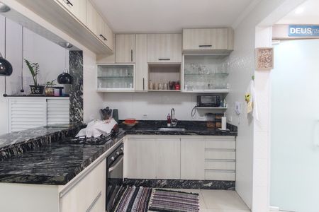 Cozinha  de casa de condomínio à venda com 2 quartos, 117m² em Itaquera, São Paulo