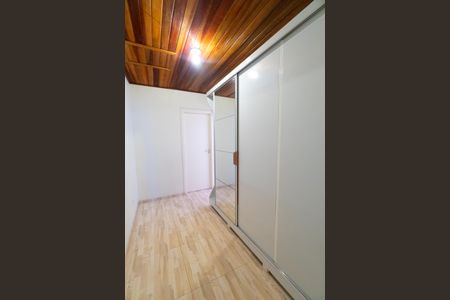 Casa para alugar com 70m², 1 quarto e 1 vaga Casa para alugar com 70m², 1 quarto e 1 vagaCloset
