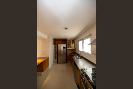 Casa de condomínio à venda com 501m², 4 quartos e 2 vagasCozinha