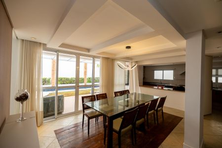 Casa de condomínio à venda com 501m², 4 quartos e 2 vagasSala